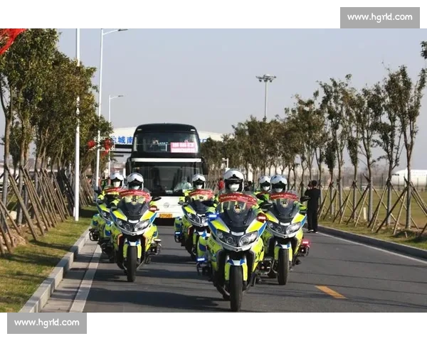 盐城球迷凯旋高铁站沸腾 鹿鸣欢歌致谢苏州