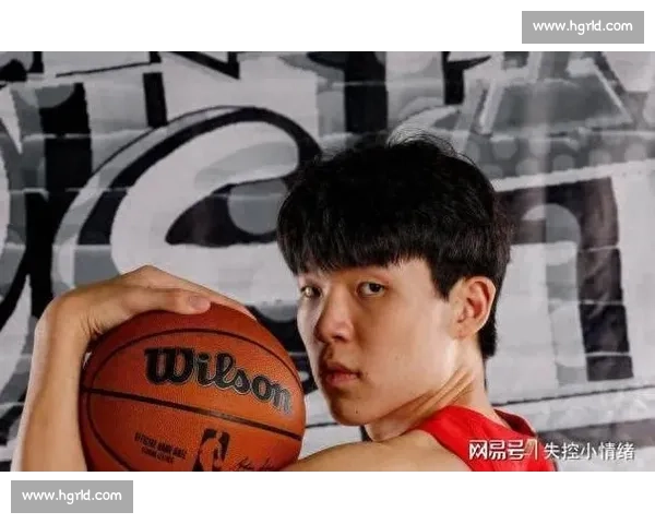 杨瀚森 NBA 选秀夜藏爱!袖口绣女友名 + 情侣手链实锤,青梅竹马太甜了 杨瀚森 NBA 选秀夜藏爱!袖口绣女友名 + 情侣手链实锤,青梅竹马太甜了